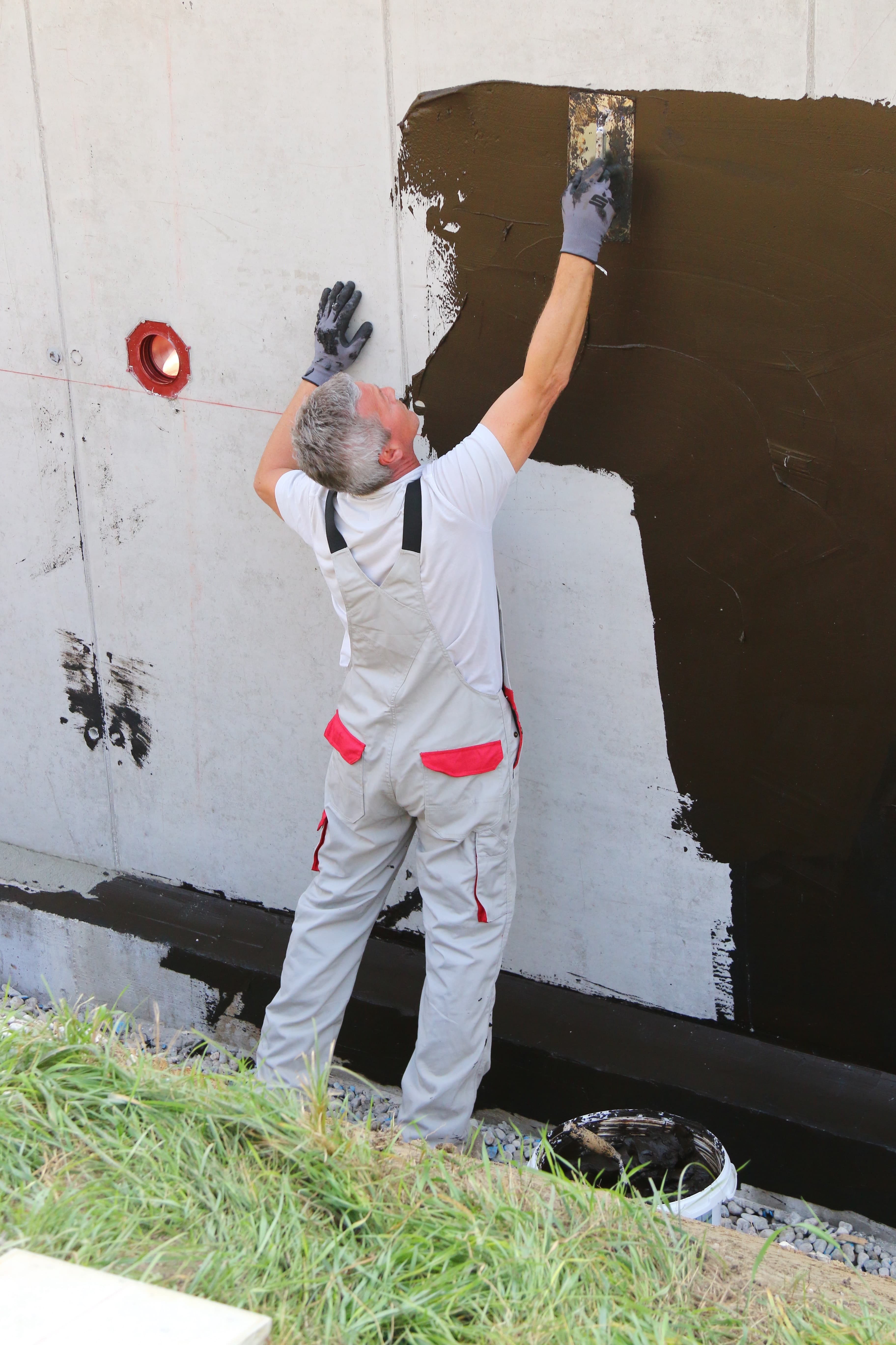 Bauwerksabdichtung: Schutz gegen Feuchtigkeit und Schimmel